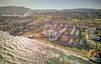 URLA ATATÜRK MAHALLESİNDE 5+1 MÜSTAKİL HAVUZLU TRİPLEKS VİLLA