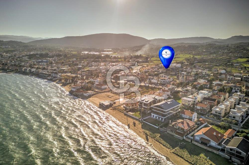 URLA ATATÜRK MAHALLESİNDE 5+1 MÜSTAKİL HAVUZLU TRİPLEKS VİLLA