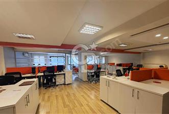 Alsancak İsmet Kaptan'da Cadde Üzeri Tam Kat Donanımlı Ofis - 1 - 331308