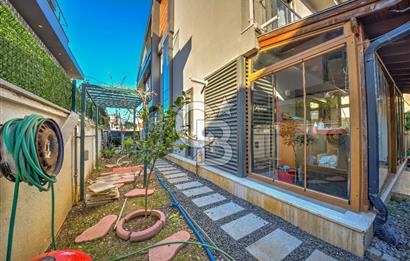 URLA ATATÜRK MAHALLESİNDE 5+1 MÜSTAKİL HAVUZLU TRİPLEKS VİLLA