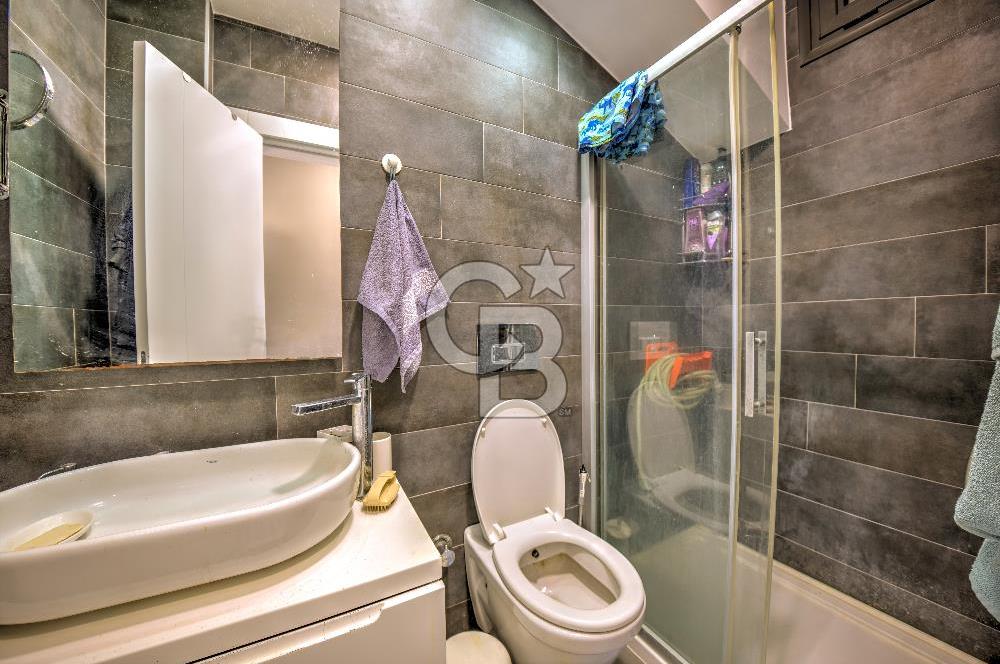 URLA ATATÜRK MAHALLESİNDE 5+1 MÜSTAKİL HAVUZLU TRİPLEKS VİLLA