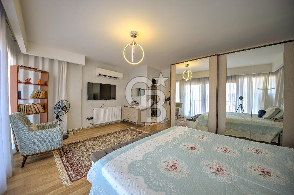 URLA ATATÜRK MAHALLESİNDE 5+1 MÜSTAKİL HAVUZLU TRİPLEKS VİLLA