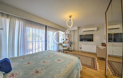 URLA ATATÜRK MAHALLESİNDE 5+1 MÜSTAKİL HAVUZLU TRİPLEKS VİLLA