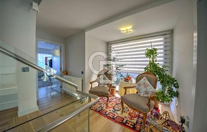 URLA ATATÜRK MAHALLESİNDE 5+1 MÜSTAKİL HAVUZLU TRİPLEKS VİLLA