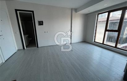 Akkonak Mahallesinde 6 Yaşında Asansörlü Dubleks Daire