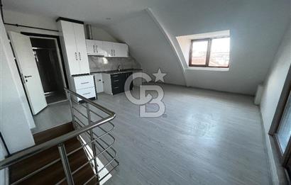 Akkonak Mahallesinde 6 Yaşında Asansörlü Dubleks Daire