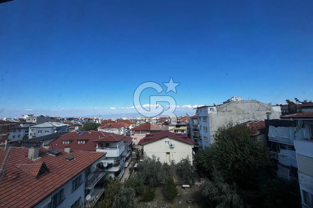 Akkonak Mahallesinde 6 Yaşında Asansörlü Dubleks Daire