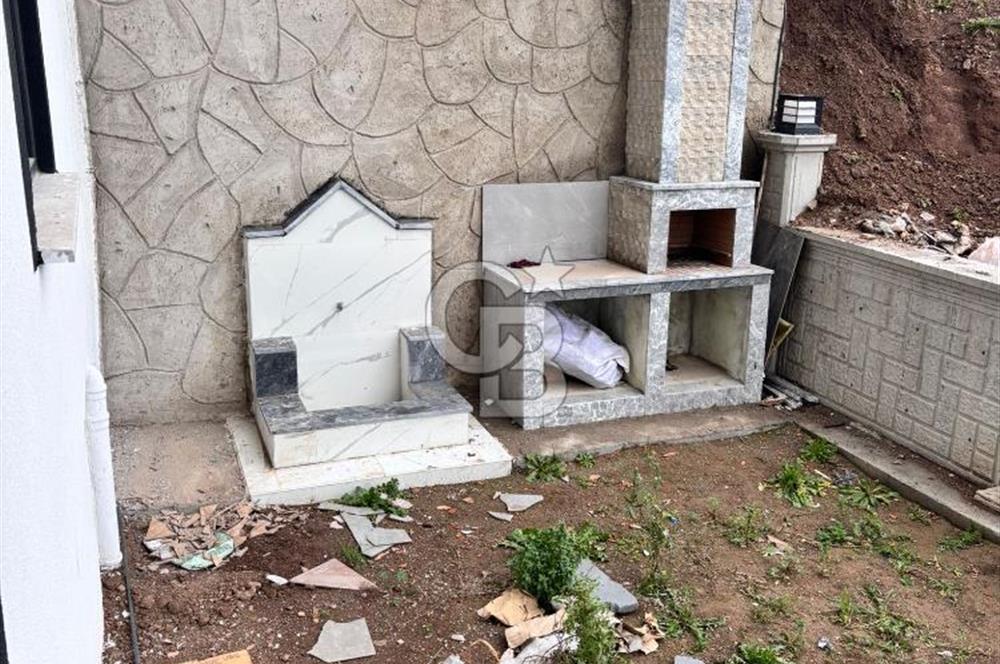 BAŞİSKELE FATİH MAHALLESİN'DE 4+1 BAHÇE DUBLEKS SATILIK DAİRE