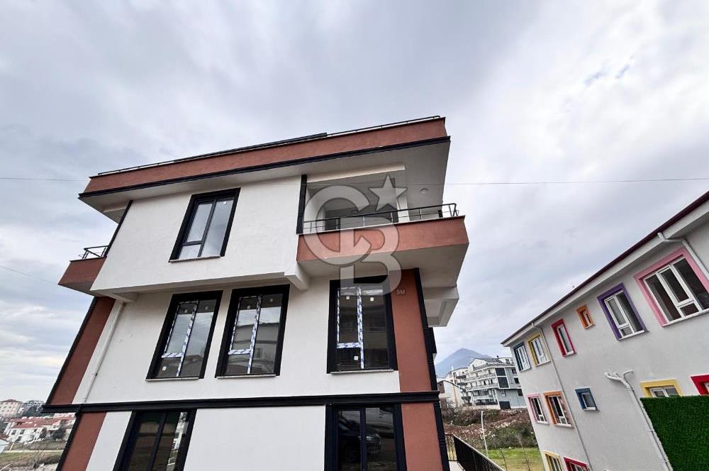 BAŞİSKELE FATİH MAHALLESİN'DE 4+1 BAHÇE DUBLEKS SATILIK DAİRE