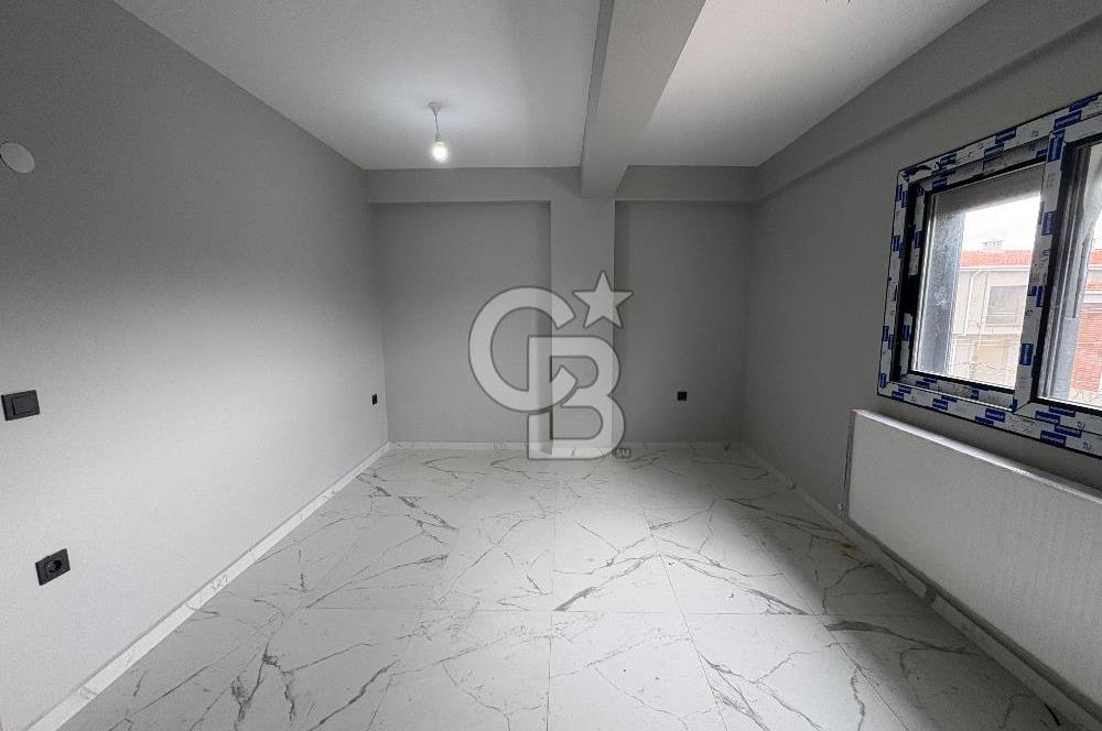 URLA MERKEZDE 1+1 DOĞALGAZLI GENİŞ SIFIR KİRALIK DAİRE