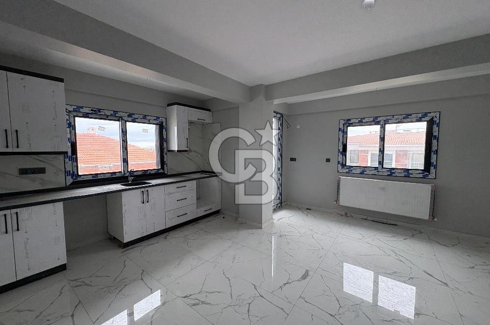 URLA MERKEZDE 1+1 DOĞALGAZLI GENİŞ SIFIR KİRALIK DAİRE