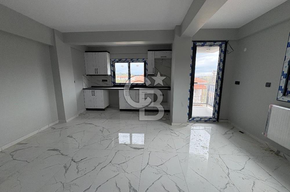 URLA MERKEZDE 1+1 DOĞALGAZLI GENİŞ SIFIR KİRALIK DAİRE