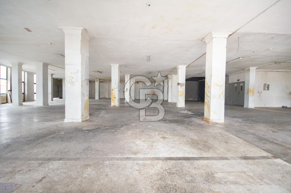 Ümraniye Modoko Yanında 3500m2 Ticari Komple Kiralık Bina
