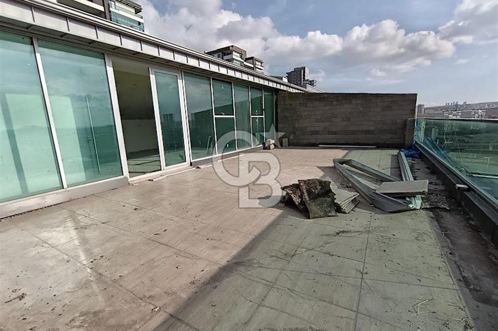 MEHMET RIFAT BÖREKÇİ CADDESİ'NDE İKİ KATLI KİRALIK DÜKKAN