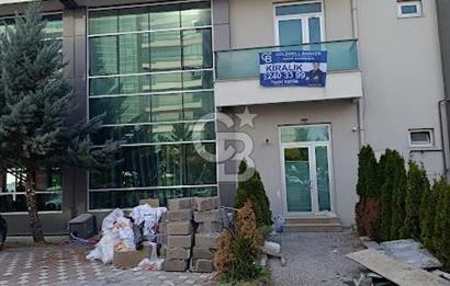 MEHMET RIFAT BÖREKÇİ CADDESİ'NDE İKİ KATLI KİRALIK DÜKKAN