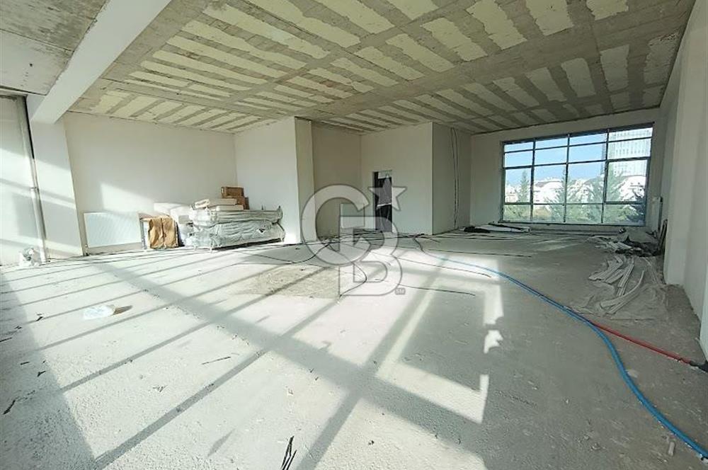 MEHMET RIFAT BÖREKÇİ CADDESİ'NDE İKİ KATLI KİRALIK DÜKKAN