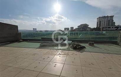 MEHMET RIFAT BÖREKÇİ CADDESİ'NDE İKİ KATLI KİRALIK DÜKKAN