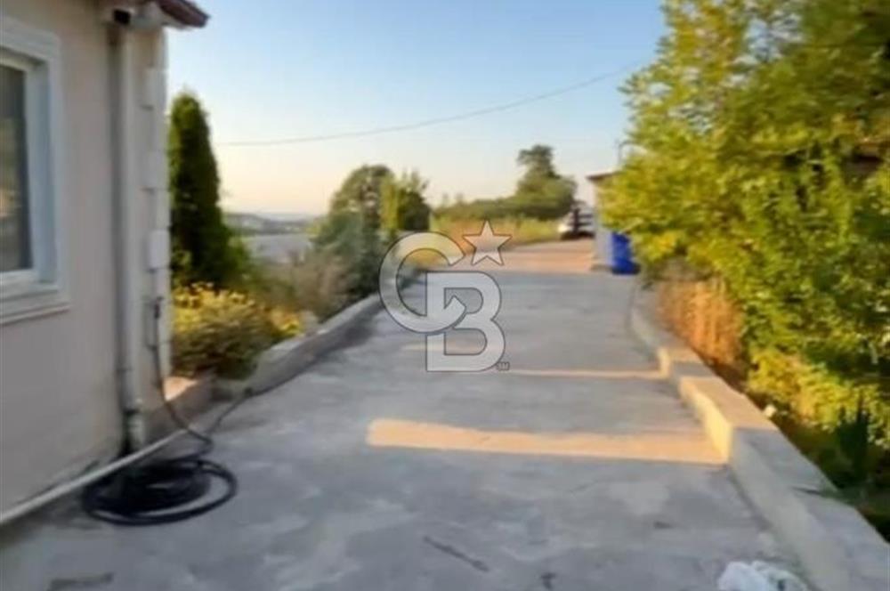 HENDEK DEREKÖY YOLA 155 M CEPHE İÇİNDE EV OLAN 0.40 KONUT İMARLI