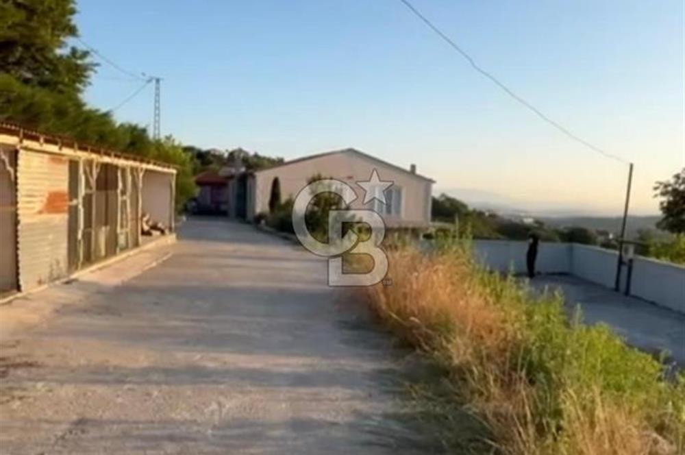 HENDEK DEREKÖY YOLA 155 M CEPHE İÇİNDE EV OLAN 0.40 KONUT İMARLI