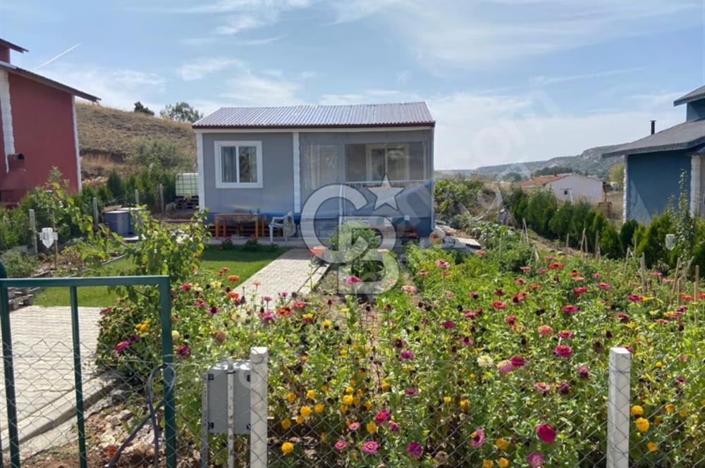 Şehir Merkezine 15 Km Göl manzaralı 35 m² Evli Hobi Bahçesi