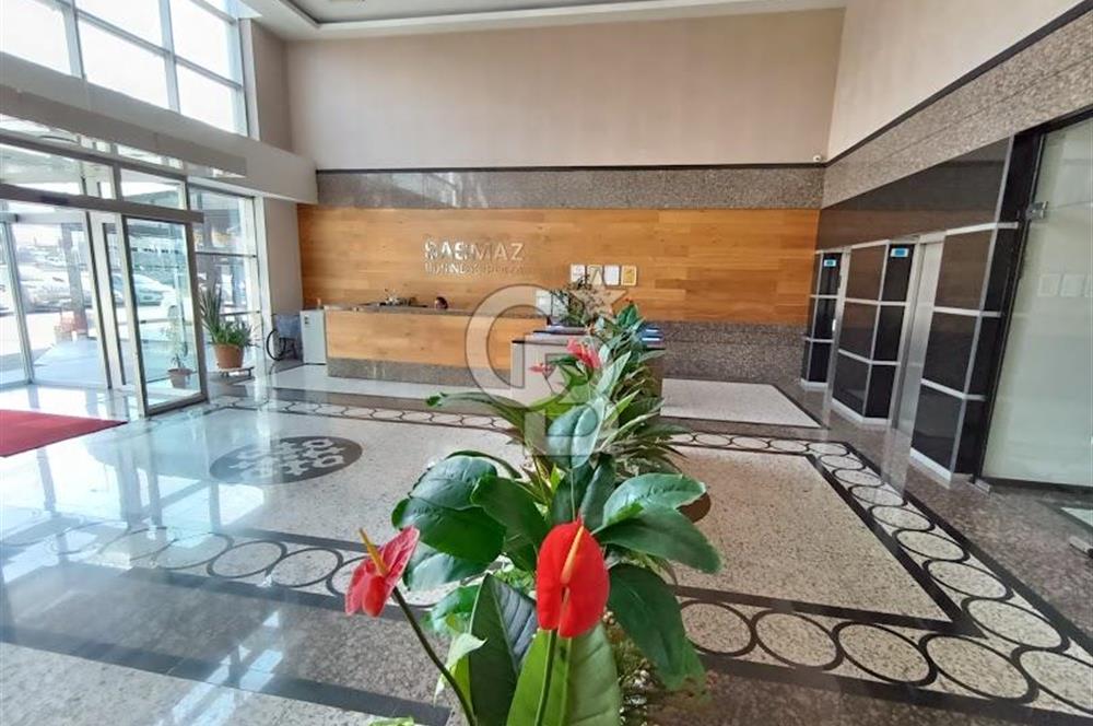 ŞAŞMAZ BULVARINDA CADDE CEPHELİ MÜKEMMEL LOKASYONDA OFİS