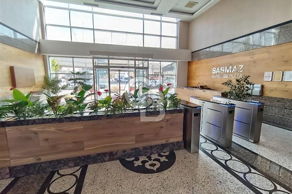 ŞAŞMAZ BULVARINDA CADDE CEPHELİ MÜKEMMEL LOKASYONDA OFİS