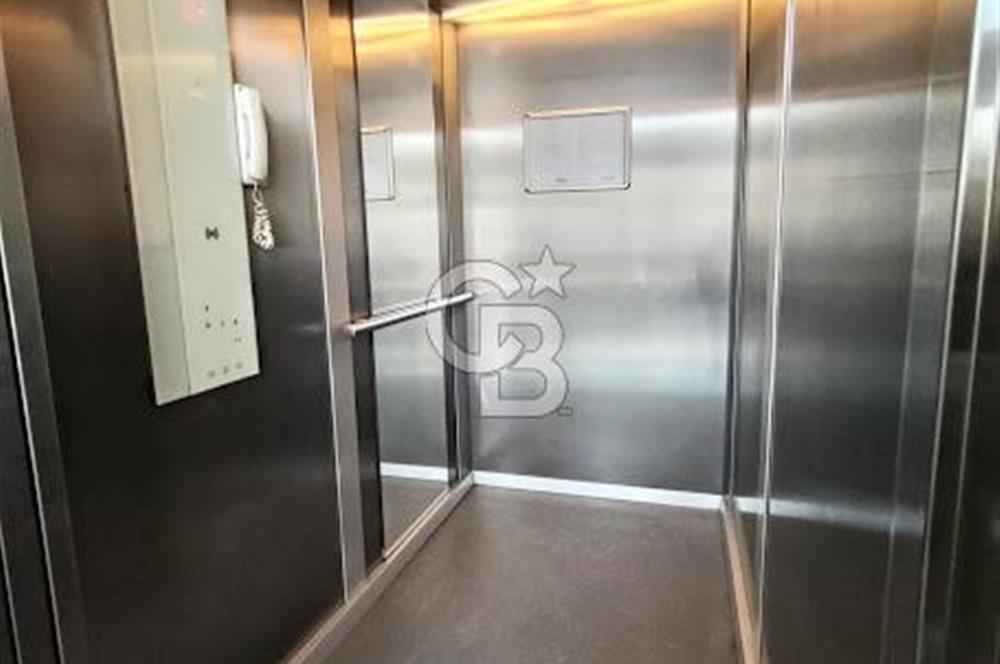 ŞAŞMAZ BULVARINDA CADDE CEPHELİ MÜKEMMEL LOKASYONDA OFİS