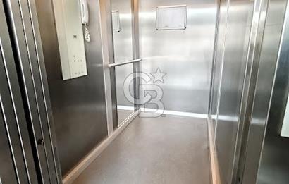 ŞAŞMAZ BULVARINDA CADDE CEPHELİ MÜKEMMEL LOKASYONDA OFİS