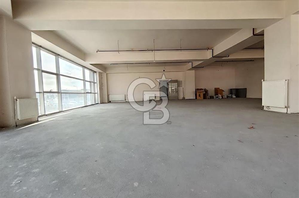 ŞAŞMAZ MERKEZDE CADDE ÜZERİNDE ŞEREFİYELİ 3 CEPHELİ KATTA OFİS