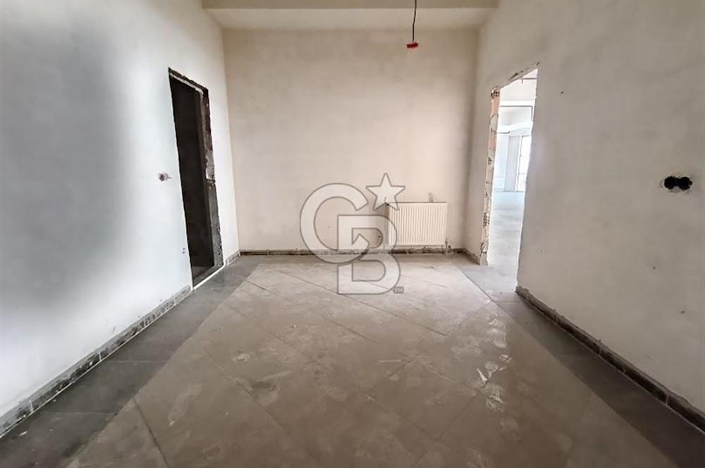 ŞAŞMAZ MERKEZDE CADDE ÜZERİNDE ŞEREFİYELİ 3 CEPHELİ KATTA OFİS