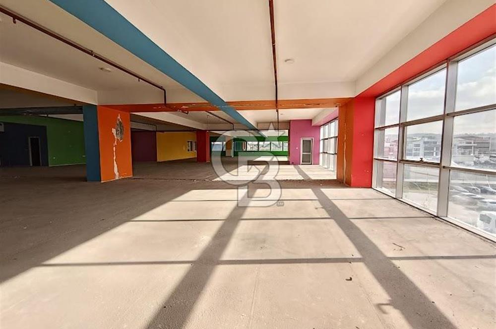 ŞAŞMAZ SANAYİ MERKEZİNDE GENİŞ FERAH YAPILI KİRALIK OFİS