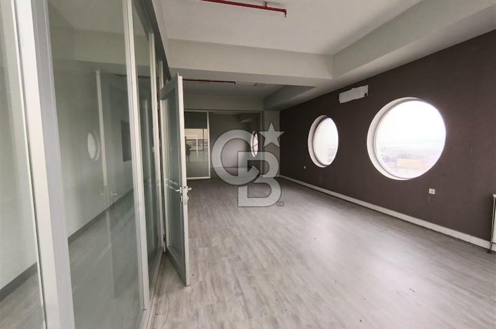 ŞAŞMAZ BULVARINDA CADDE CEPHELİ MÜKEMMEL LOKASYONDA OFİS