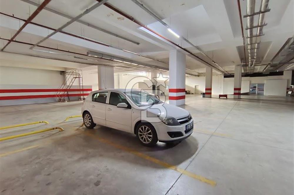 ŞAŞMAZ MERKEZDE CADDE ÜZERİNDE ŞEREFİYELİ 3 CEPHELİ KATTA OFİS