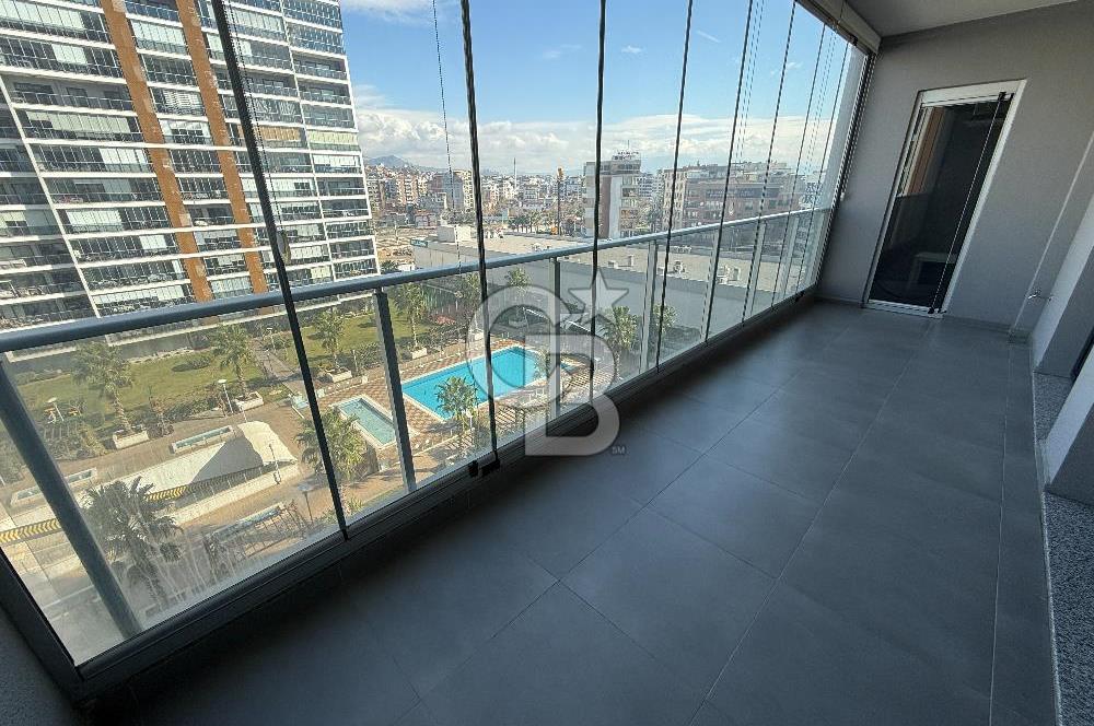 Mavişehir Modern 4 Kiralık 1+1 Daire Havuz ve Peyzaj Manzaralı