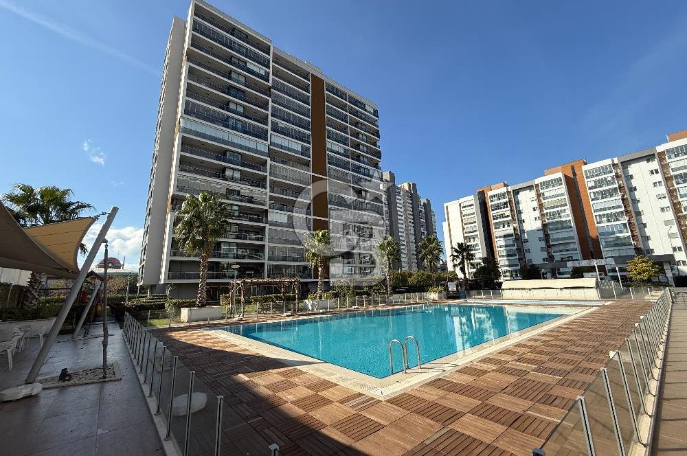 Mavişehir Modern 4 Kiralık 1+1 Daire Havuz ve Peyzaj Manzaralı
