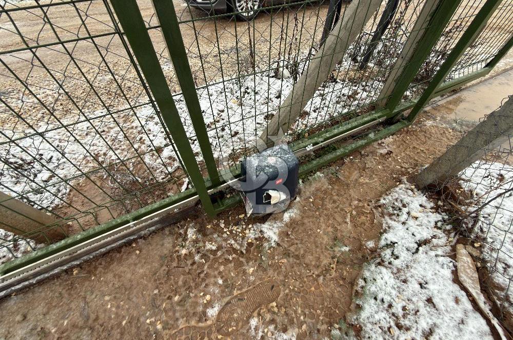 Şehir Merkezine 15 Km Göl manzaralı 35 m² Evli Hobi Bahçesi