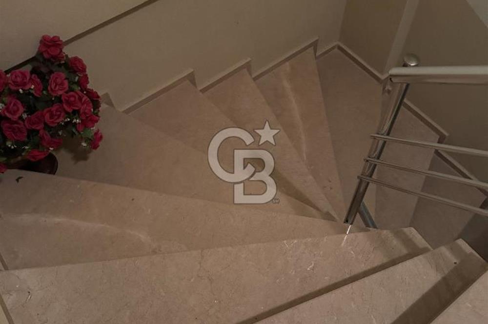 FOÇADA DENİZ MANZARALI SATILIK 2+1 DAİRE