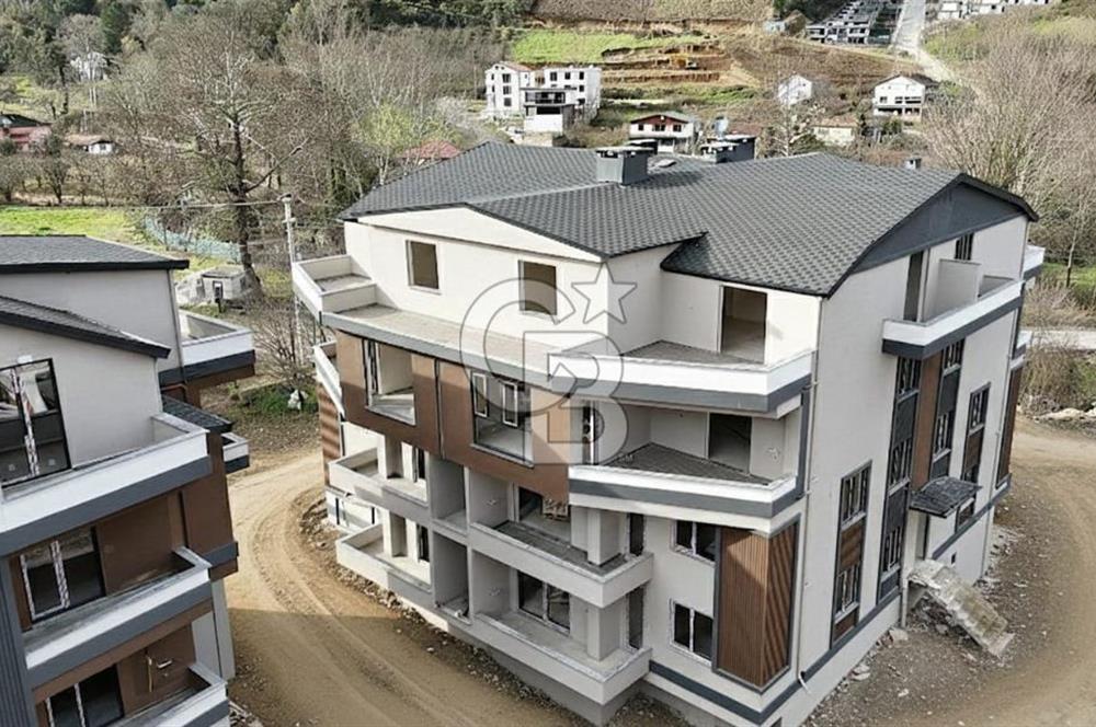 İhsaniye Merkezde 2+1 Merkezi Konumda Arakat Daire