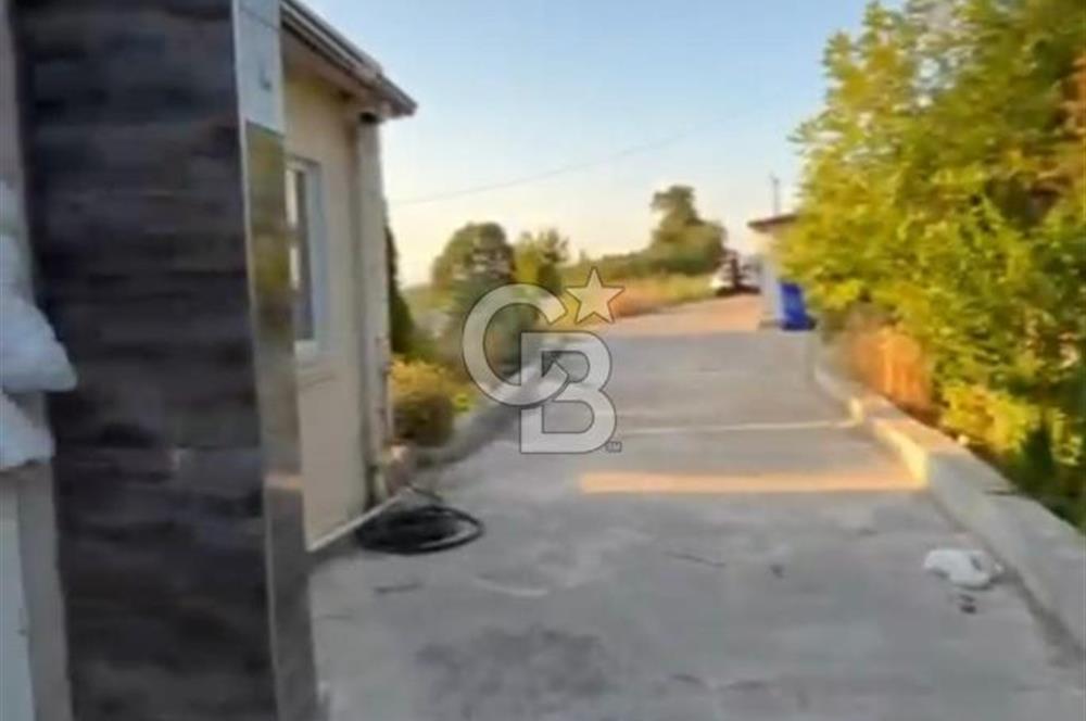 HENDEK DEREKÖY YOLA 155 M CEPHE İÇİNDE EV OLAN 0.40 KONUT İMARLI