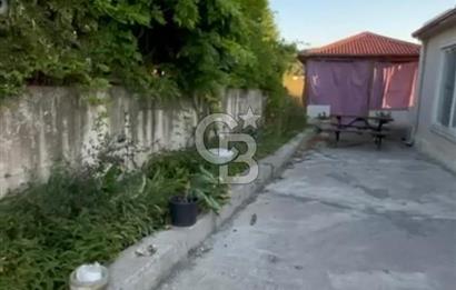 HENDEK DEREKÖY YOLA 155 M CEPHE İÇİNDE EV OLAN 0.40 KONUT İMARLI