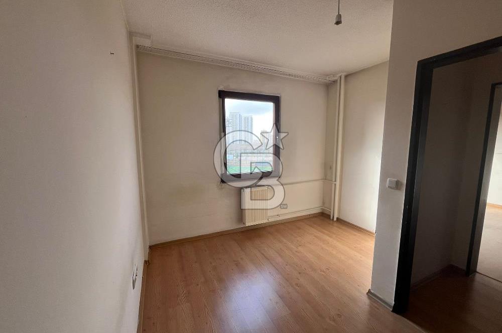 TUNAHAN'DA SUTEK SİTESİNDE SATILIK BÜYÜK TİP METRO YAKINI 2+1