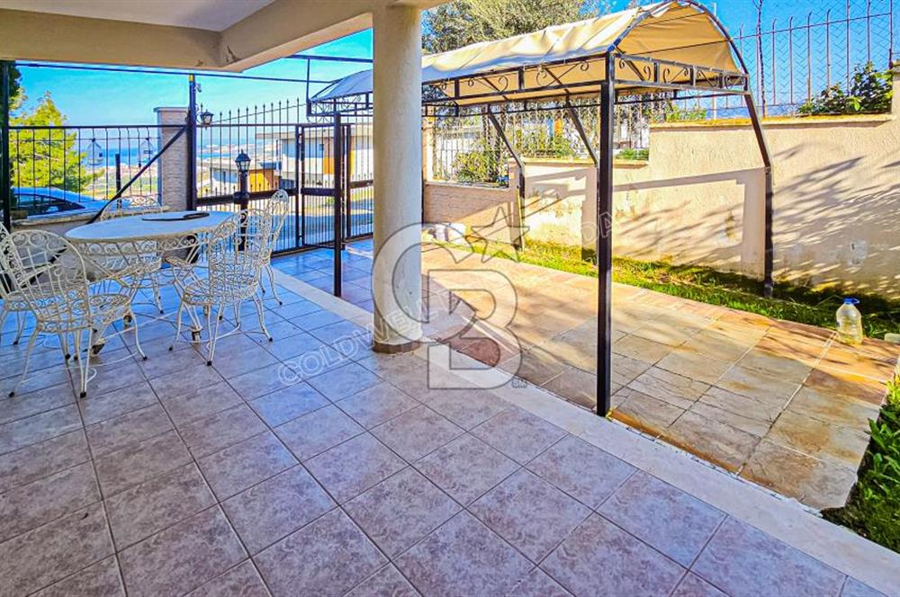 KUŞADASINDA HER KATINDAN DENİZ MANZARALI 7+2 MÜSTAKİL VİLLA