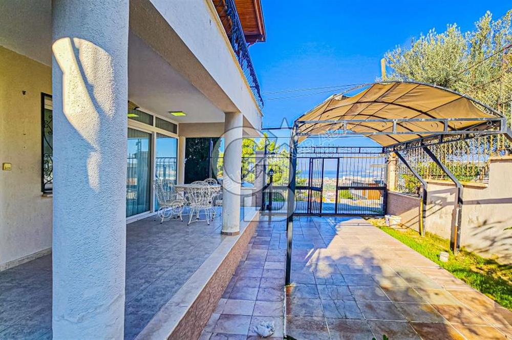 KUŞADASINDA HER KATINDAN DENİZ MANZARALI 7+2 MÜSTAKİL VİLLA