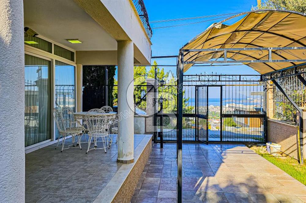 KUŞADASINDA HER KATINDAN DENİZ MANZARALI 7+2 MÜSTAKİL VİLLA