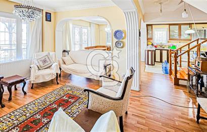 KUŞADASINDA HER KATINDAN DENİZ MANZARALI 7+2 MÜSTAKİL VİLLA