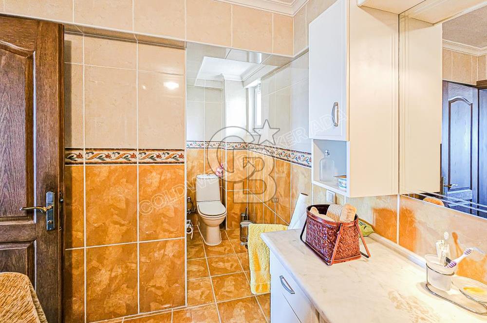 KUŞADASINDA HER KATINDAN DENİZ MANZARALI 7+2 MÜSTAKİL VİLLA