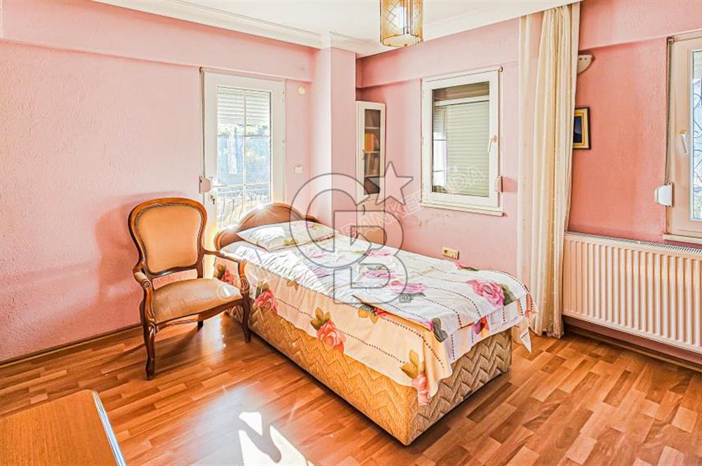 KUŞADASINDA HER KATINDAN DENİZ MANZARALI 7+2 MÜSTAKİL VİLLA