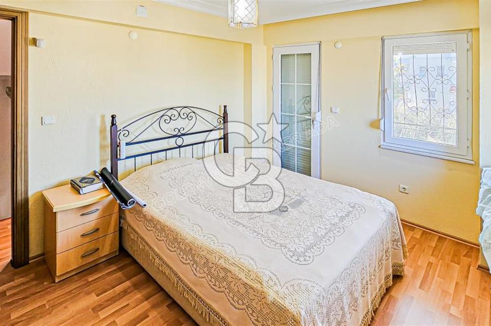 KUŞADASINDA HER KATINDAN DENİZ MANZARALI 7+2 MÜSTAKİL VİLLA