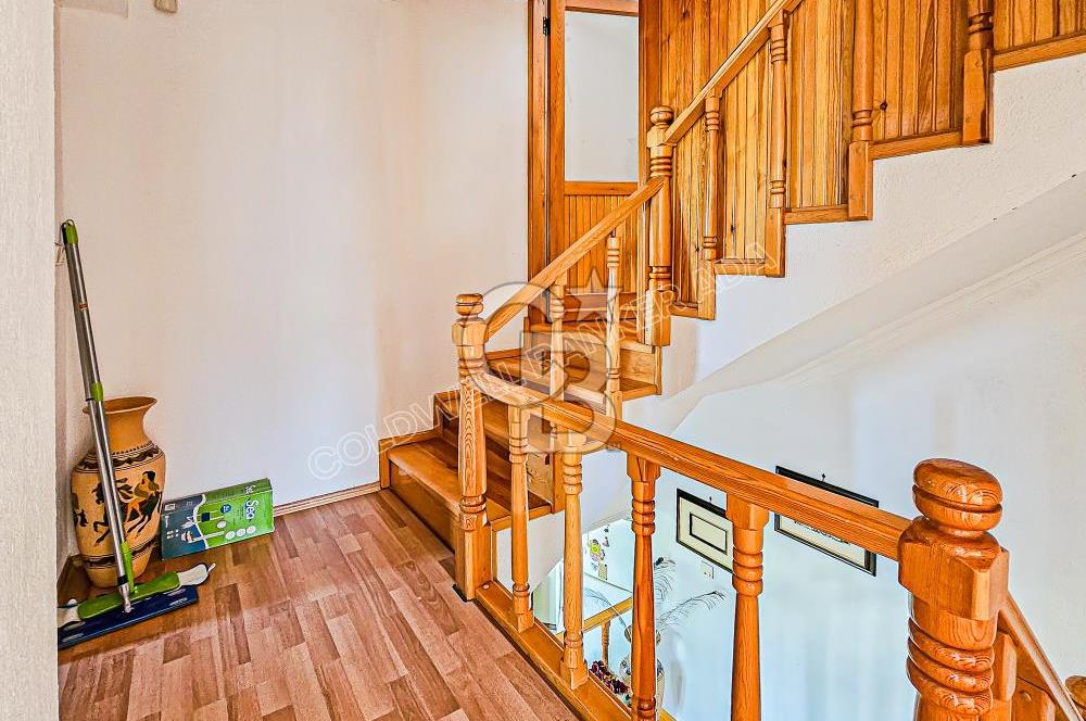 KUŞADASINDA HER KATINDAN DENİZ MANZARALI 7+2 MÜSTAKİL VİLLA