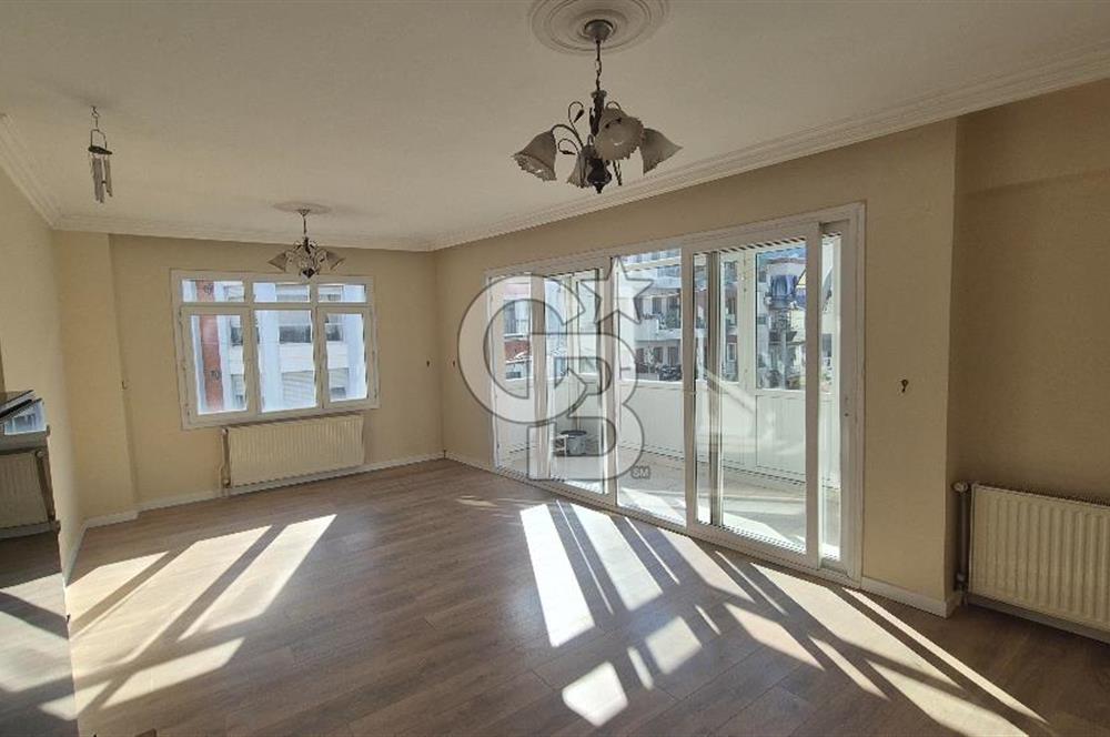 Balçova Onur Mahallesi Merkezi Yerde Bakımlı Kiralık 4+1 Daire